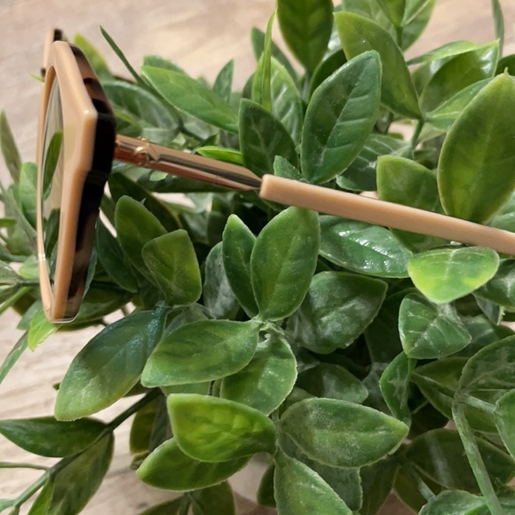 Kate Spade Joylyn Sunglasses - Picture 9 of 11